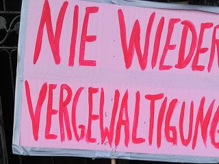 Demonstration gegen Gewalt an Frauen