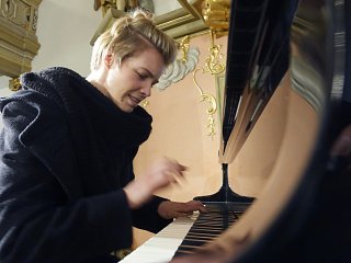 Julia Kadel Trio